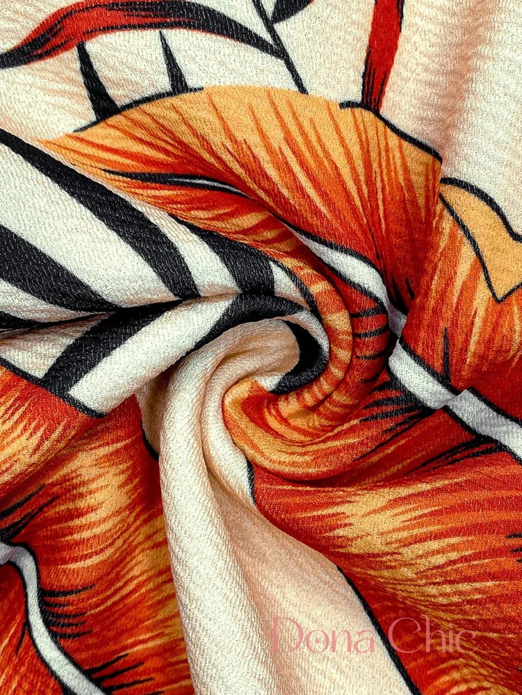 Conjunto Alças Finas Com Estampa De Folhagens Coloridas Conjunto Alças Finas Com Estampa De Folhagens Coloridas