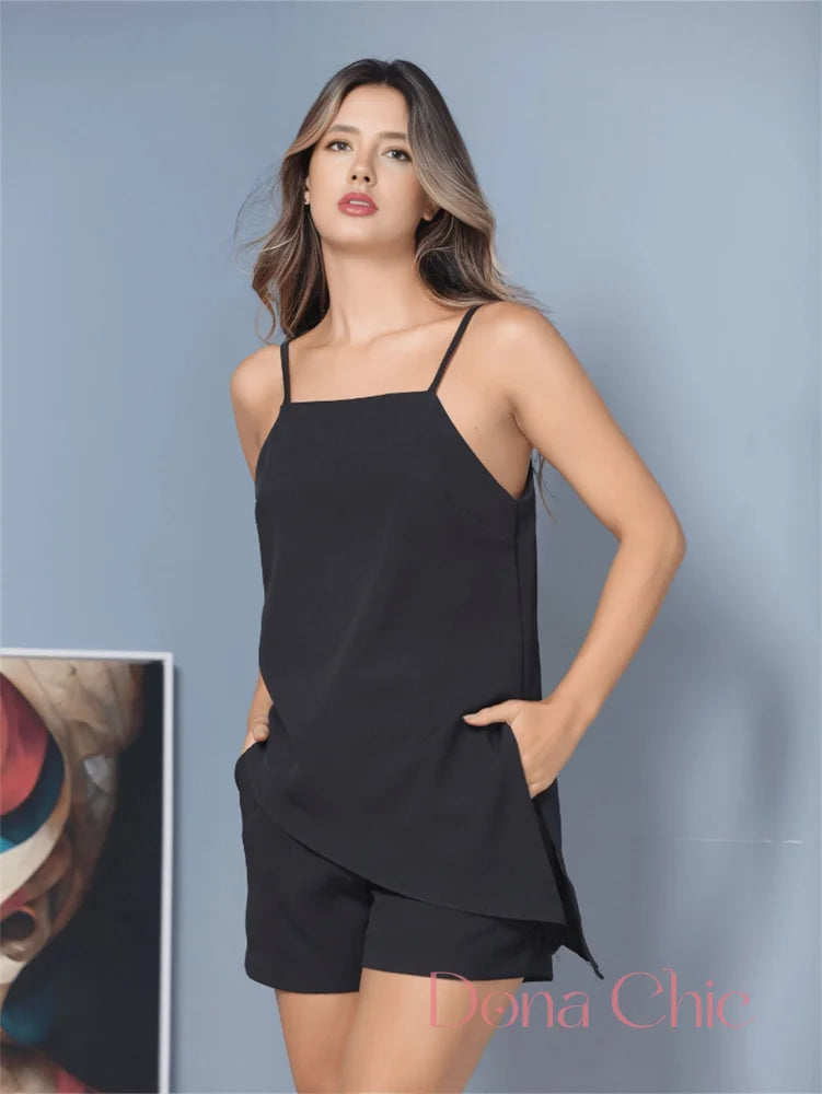 Conjunto Assimétrico Com Regata Solta E Short Clássico Conjunto Assimétrico Com Regata Solta E Short Clássico