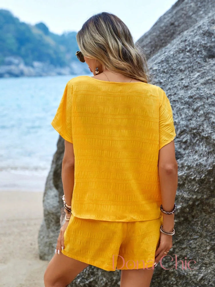 Conjunto Blusa Com Manga Curta E Short Com Cinto Conjunto Blusa Com Manga Curta E Short Com Cinto