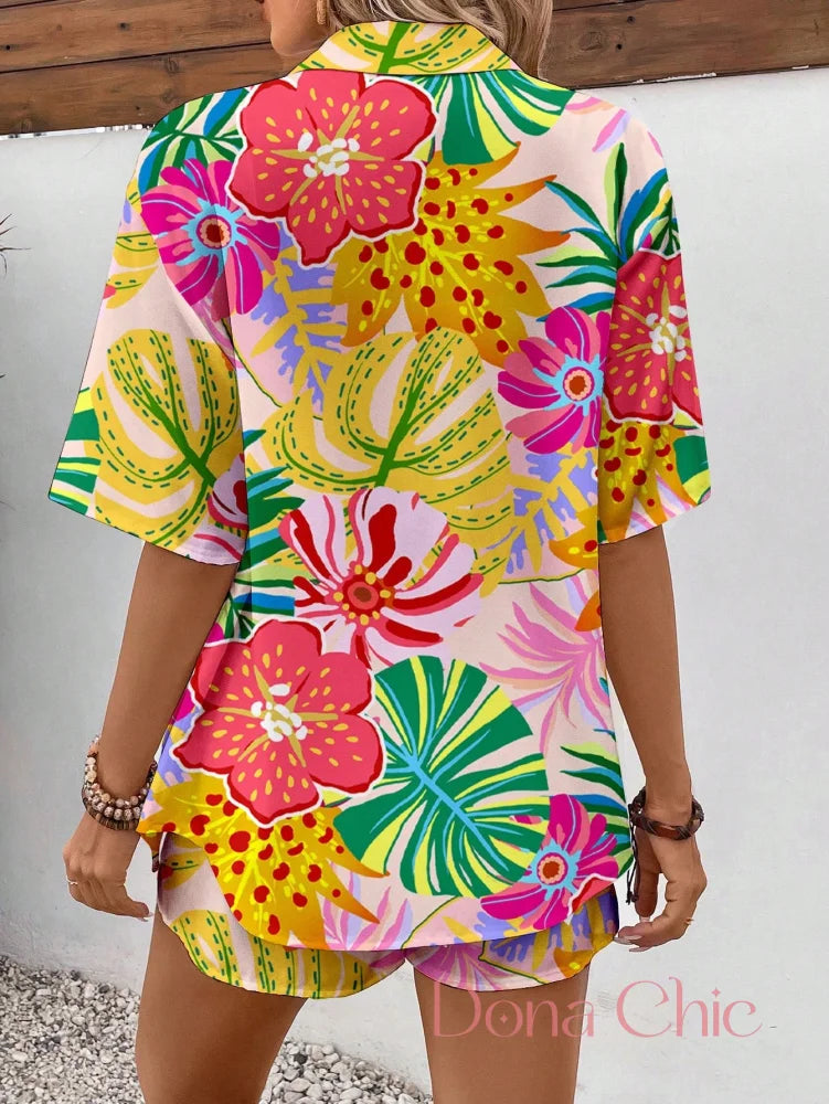 Conjunto Camisa Floral Com Cropped E Short Cintura Alta Conjunto Camisa Floral Com Cropped E Short Cintura Alta