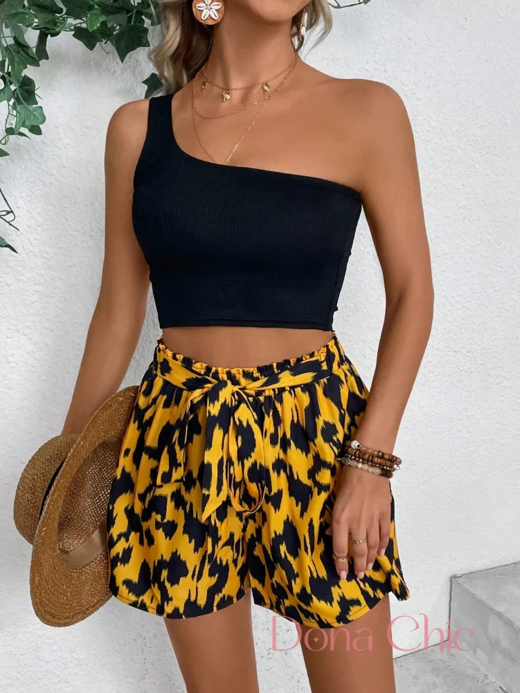 Conjunto Cropped Assimétrico Com Short Animal Print Conjunto Cropped Assimétrico Com Short Animal Print
