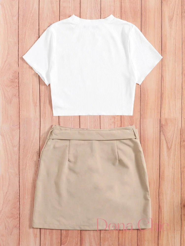Conjunto Cropped Básico Com Saia Cintura Alta E Laço Conjunto Cropped Básico Com Saia Cintura Alta E Laço