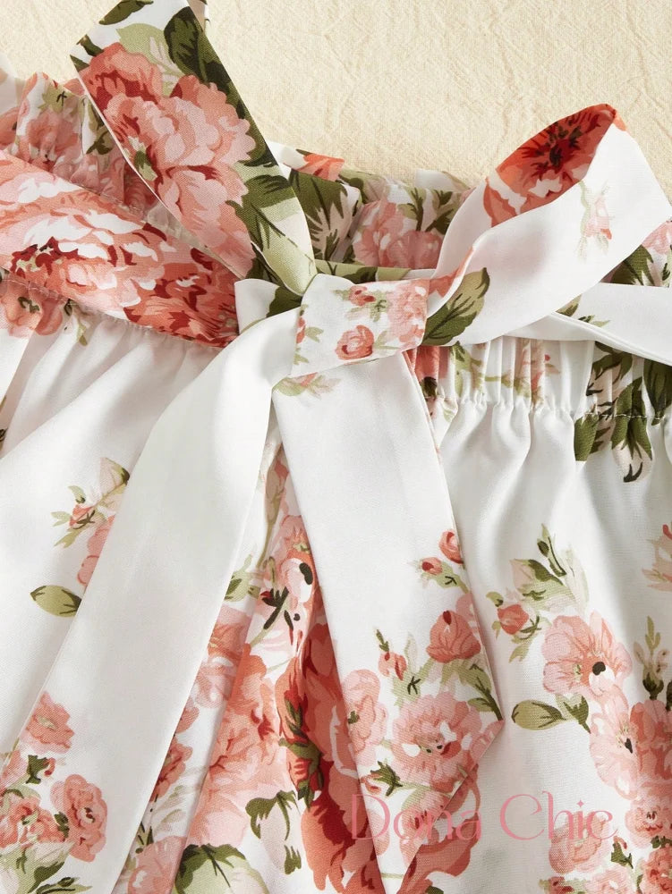Conjunto Cropped Com Detalhes Ondulados E Short Floral Conjunto Cropped Com Detalhes Ondulados E Short Floral
