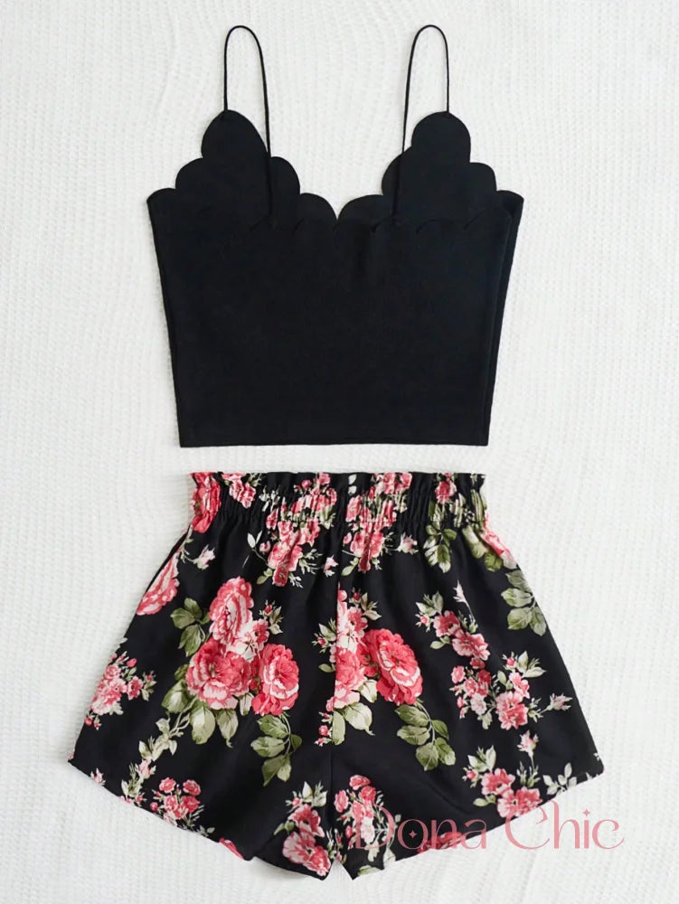Conjunto Cropped Com Detalhes Ondulados E Short Floral Conjunto Cropped Com Detalhes Ondulados E Short Floral