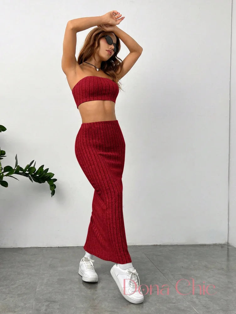 Conjunto Cropped Com Saia Longa Canelada E Fenda Lateral Conjunto Cropped Com Saia Longa Canelada E Fenda Lateral
