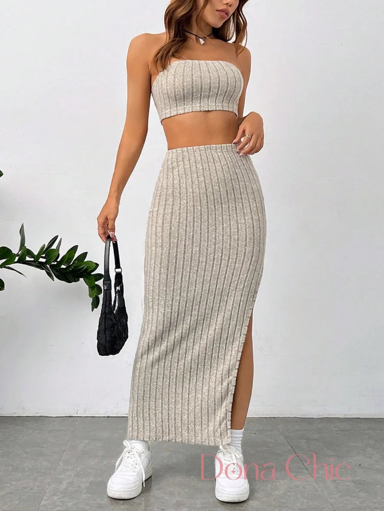 Conjunto Cropped Com Saia Longa Canelada E Fenda Lateral Conjunto Cropped Com Saia Longa Canelada E Fenda Lateral