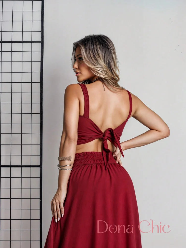 Conjunto Cropped Com Saia Longa E Detalhe Rendado Conjunto Cropped Com Saia Longa E Detalhe Rendado