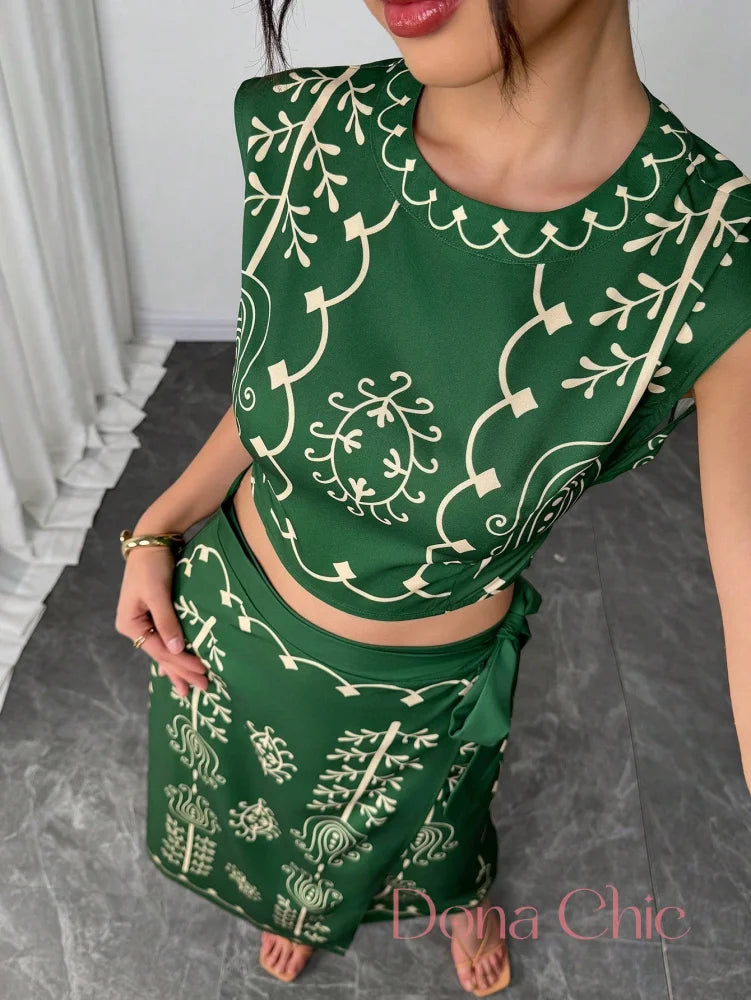 Conjunto Cropped Estampado Com Saia Longa E Fenda Conjunto Cropped Estampado Com Saia Longa E Fenda