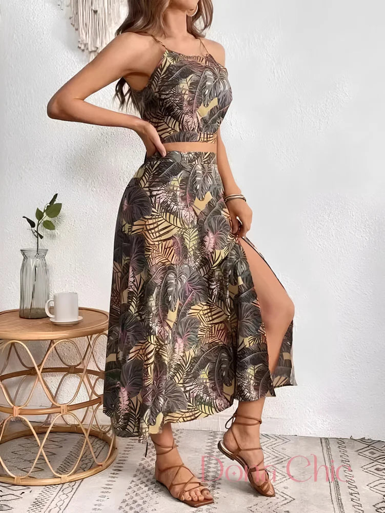 Conjunto Estampado Com Fenda Lateral E Blusa Cropped Conjunto Blusa Lisa Com Short Floral E Babado Duplo