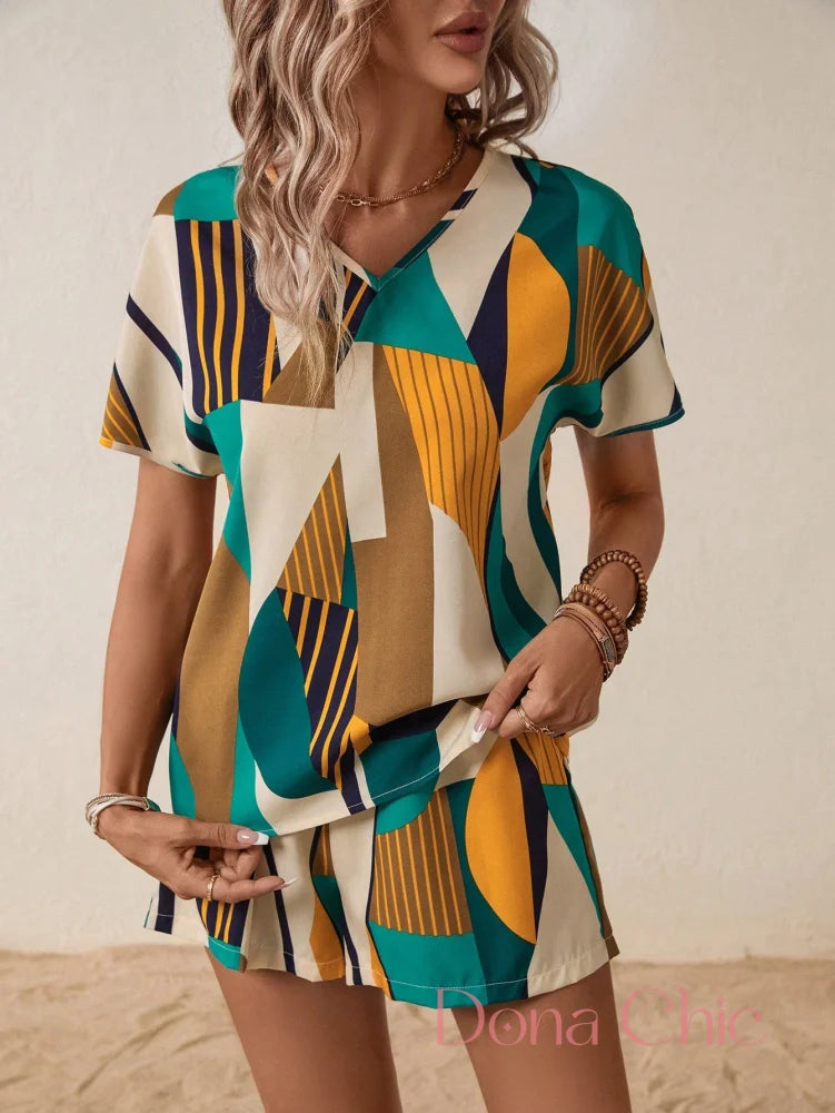 Conjunto Estampado Geométrico Com Caimento Leve Conjunto Geométrico com Blusa Manga Morcego e Shorts