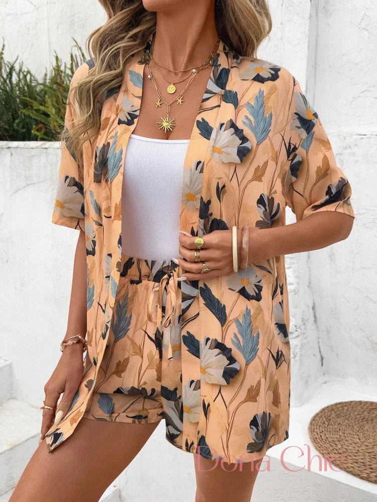 Conjunto Kimono Estampado Com Top Branco E Shorts Conjunto Kimono Estampado Com Top Branco E Shorts