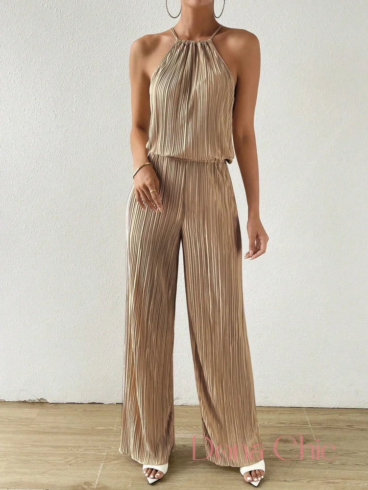 Conjunto Plissado Com Blusa Halter E Calça Ampla Conjunto Plissado Com Blusa Halter E Calça Ampla