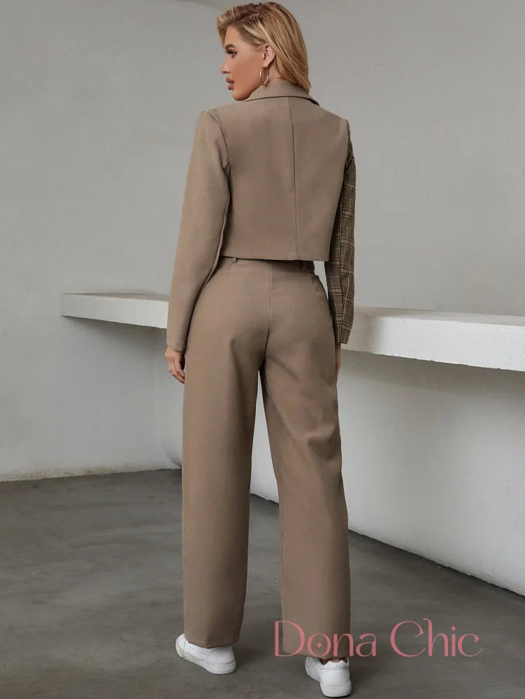 Conjunto Blazer Assimétrico Com Calça De Alfaiataria Conjunto Blazer Assimétrico Com Calça De Alfaiataria