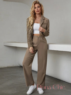 Conjunto Blazer Assimétrico Com Calça De Alfaiataria Conjunto Blazer Assimétrico Com Calça De Alfaiataria