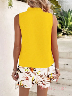 Conjunto Blusa Decote V Com Short Floral Conjunto Blusa Decote V Com Short Floral