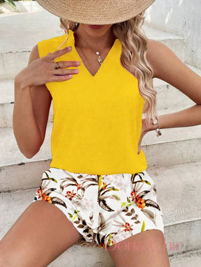 Conjunto Blusa Decote V Com Short Floral Conjunto Blusa Decote V Com Short Floral