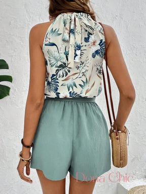 Conjunto Blusa Halter Floral Com Short De Cinto Ajustável Conjunto Blusa Halter Floral Com Short De Cinto Ajustável