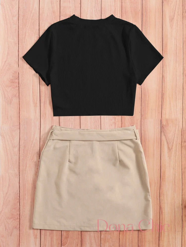 Conjunto Cropped Básico Com Saia Cintura Alta E Laço Conjunto Cropped Básico Com Saia Cintura Alta E Laço