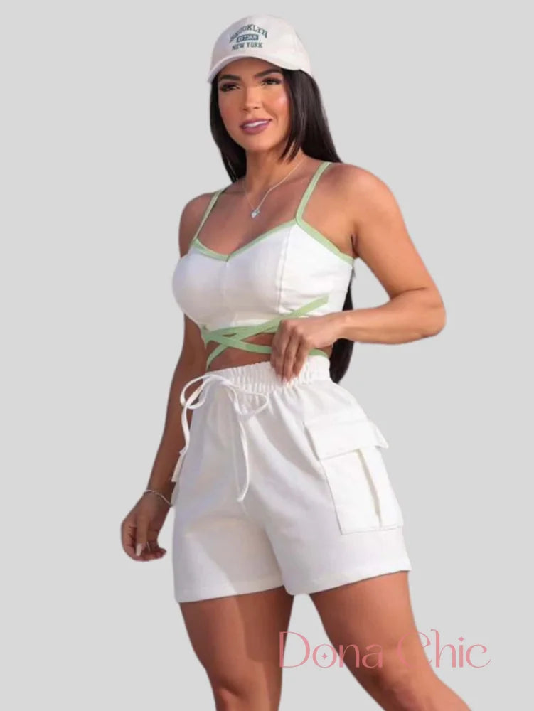 Conjunto Cropped Com Amarração E Shorts Com Bolso Branco / P Conjunto Social Feminino com Blusa Cropped e Shorts