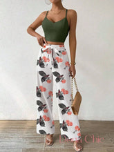 Conjunto Cropped Com Calça Pantalona Floral Charmosa Verde / P Conjunto Floral com Top Cropped e Calça Wide Leg