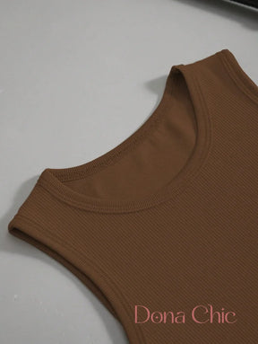 Conjunto Cropped Com Detalhe Em Estampa E Calça Jogger Conjunto Cropped Com Detalhe Em Estampa E Calça Jogger