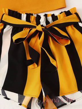 Conjunto Cropped Com Detalhes Ondulados E Short Listrado Conjunto Cropped Com Detalhes Ondulados E Short Listrado