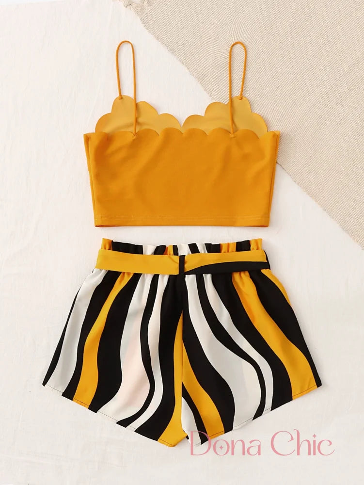 Conjunto Cropped Com Detalhes Ondulados E Short Listrado Conjunto Cropped Com Detalhes Ondulados E Short Listrado