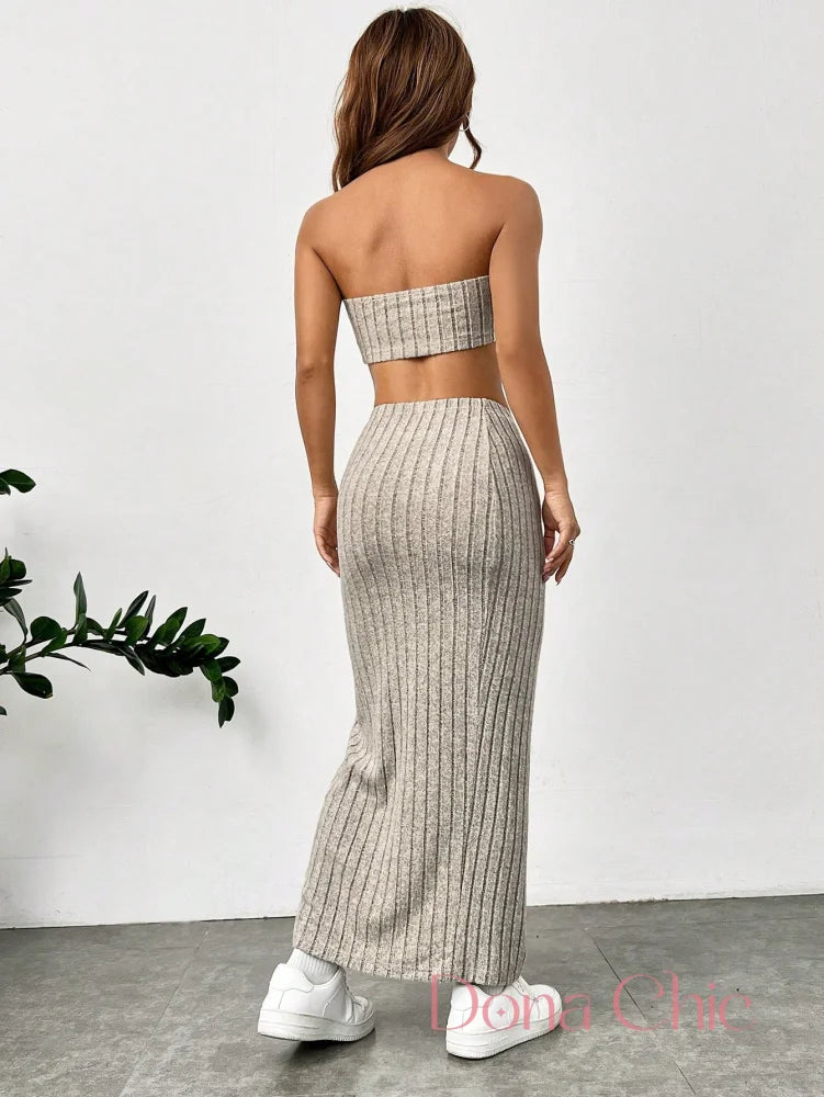 Conjunto Cropped Com Saia Longa Canelada E Fenda Lateral Conjunto Cropped Com Saia Longa Canelada E Fenda Lateral
