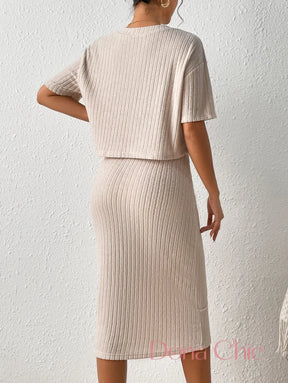 Conjunto Cropped Com Saia Midi Canelada Conjunto Cropped Com Saia Midi Canelada