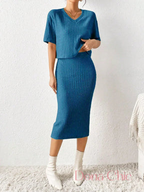Conjunto Cropped Com Saia Midi Canelada Conjunto Cropped Com Saia Midi Canelada