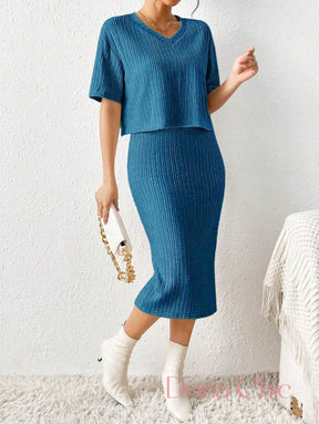 Conjunto Cropped Com Saia Midi Canelada Conjunto Cropped Com Saia Midi Canelada