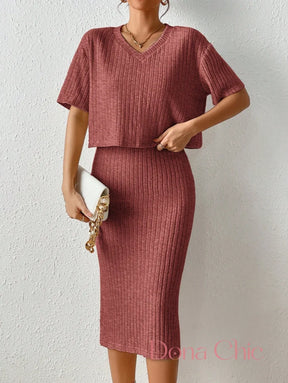 Conjunto Cropped Com Saia Midi Canelada Conjunto Cropped Com Saia Midi Canelada