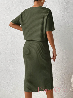 Conjunto Cropped Com Saia Midi Canelada Conjunto Cropped Com Saia Midi Canelada