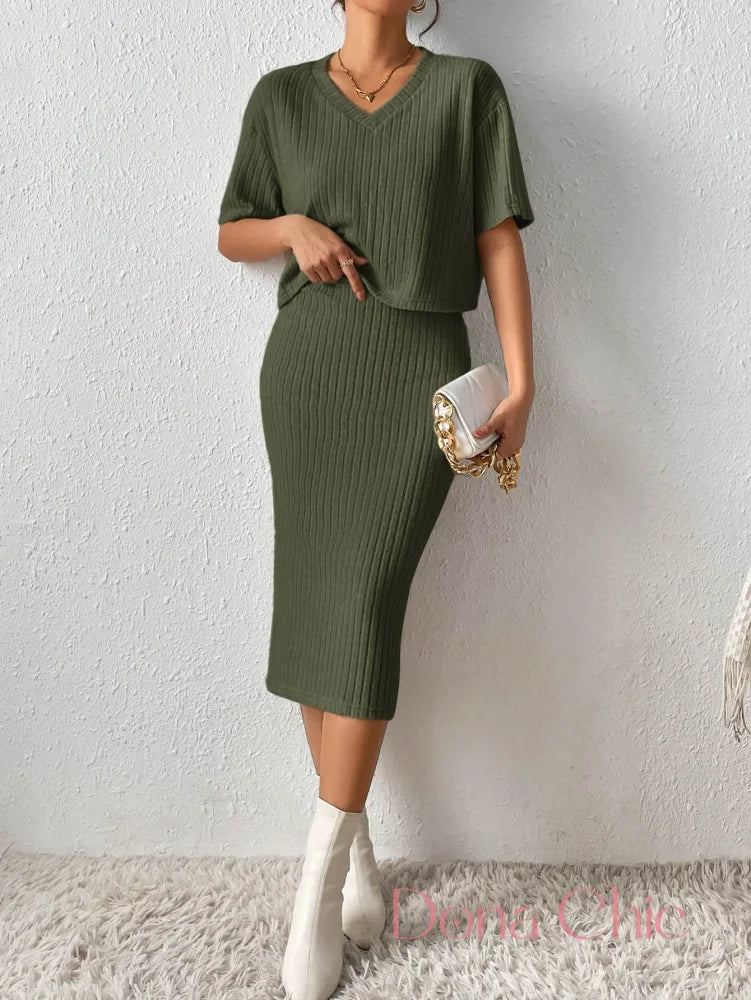 Conjunto Cropped Com Saia Midi Canelada Verde Militar / P Conjunto Cropped Com Saia Midi Canelada