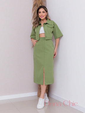 Conjunto Cropped Com Saia Midi E Fenda Frontal Conjunto Cropped Com Saia Midi E Fenda Frontal