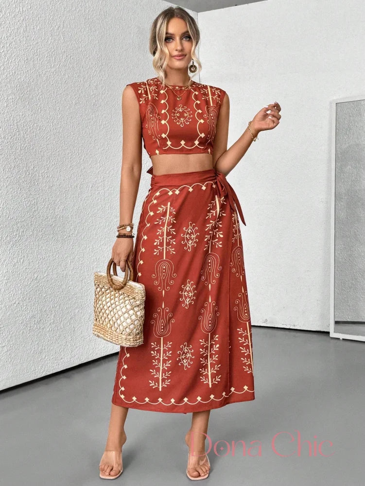 Conjunto Cropped Estampado Com Saia Longa E Fenda Marrom / P Conjunto Cropped Estampado Com Saia Longa E Fenda