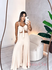 Conjunto Cropped Laço Frontal Com Calça Plissada Fluida Damasco / P Conjunto Estampado Geométrico Com Blusa Solta