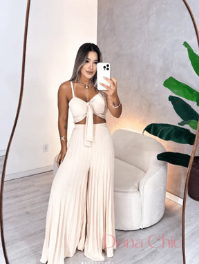 Conjunto Cropped Laço Frontal Com Calça Plissada Fluida Damasco / P Conjunto Estampado Geométrico Com Blusa Solta
