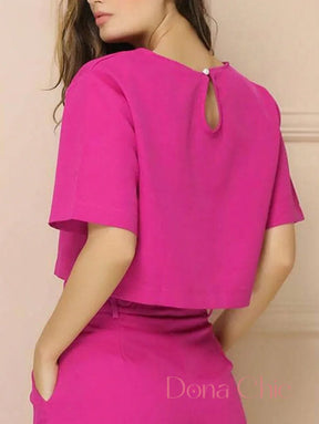 Conjunto Cropped Minimalista Com Calça Reta Elegante Conjunto Cropped Minimalista Com Calça Reta Elegante