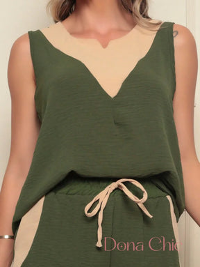 Conjunto Decote V Com Shorts De Amarração Contrastante Conjunto Decote V Com Shorts De Amarração Contrastante