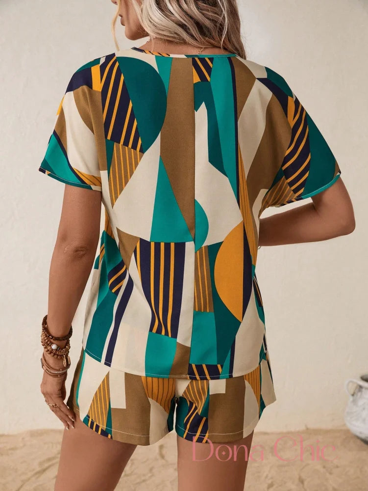 Conjunto Estampado Geométrico Com Caimento Leve Conjunto Geométrico com Blusa Manga Morcego e Shorts