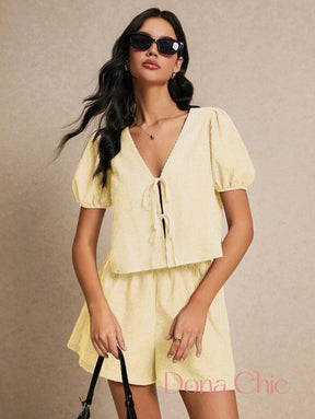 Conjunto Listrado Com Amarração E Mangas Bufantes Amarelo / P Conjunto Listrado Com Amarração E Mangas Bufantes