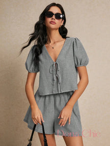 Conjunto Listrado Com Amarração E Mangas Bufantes Preto e Branco / P Conjunto Listrado Com Amarração E Mangas Bufantes