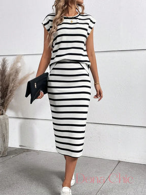 Conjunto Listrado Com Blusa Solta E Saia Midi Ajustada Estampa 1 / P Conjunto Listrado Com Blusa Solta E Saia Midi