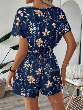 Conjunto Listrado Com Blusa Solta E Shorts Elegante Conjunto Regata Contrastante Com Shorts De Cintura Alta