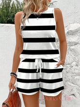 Conjunto Listrado Regata Com Shorts De Amarração Branco / P Conjunto Listrado com Regata e Camiseta de Manga Curta