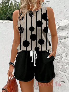 Conjunto Listrado Regata Com Shorts De Amarração Preto / P Conjunto Listrado com Regata e Camiseta de Manga Curta