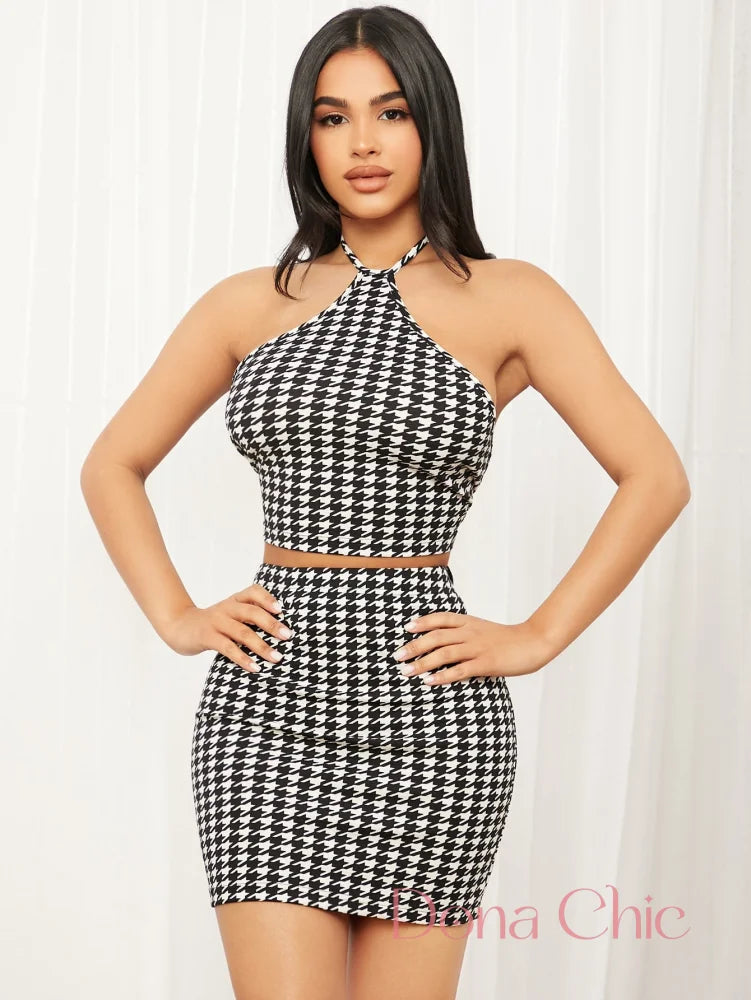 Conjunto Pied-De-Poule Com Blusa Halter E Saia Curta P Conjunto Pied-De-Poule Com Blusa Halter E Saia Curta