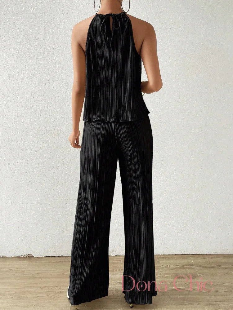 Conjunto Plissado Com Blusa Halter E Calça Ampla Conjunto Plissado Com Blusa Halter E Calça Ampla