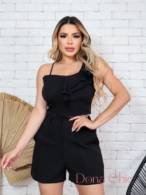 Conjunto Top Com Babado Assimétrico E Short Cintura Alta Conjunto Top Com Babado Assimétrico E Short Cintura Alta